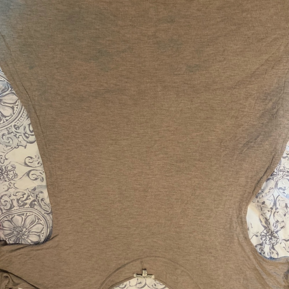 Very cute Charlotte ruse blouse